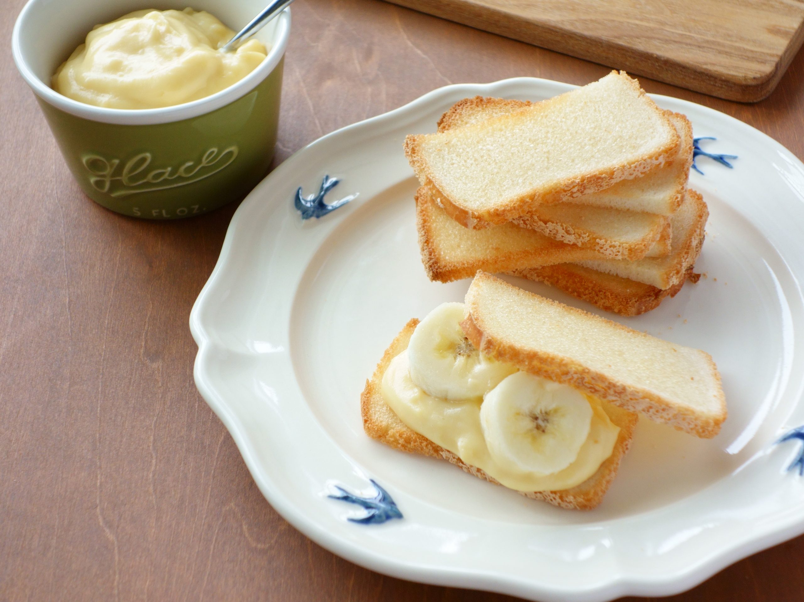 米粉パンで作るおやつレシピ<br>『バナナと米粉カスタードのサクサクサンド 』